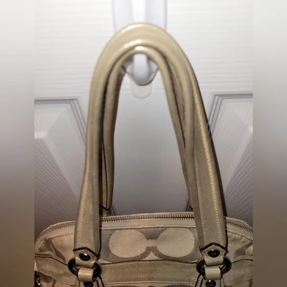 Coach Poppy shoulder bag - Picture 11 of 16